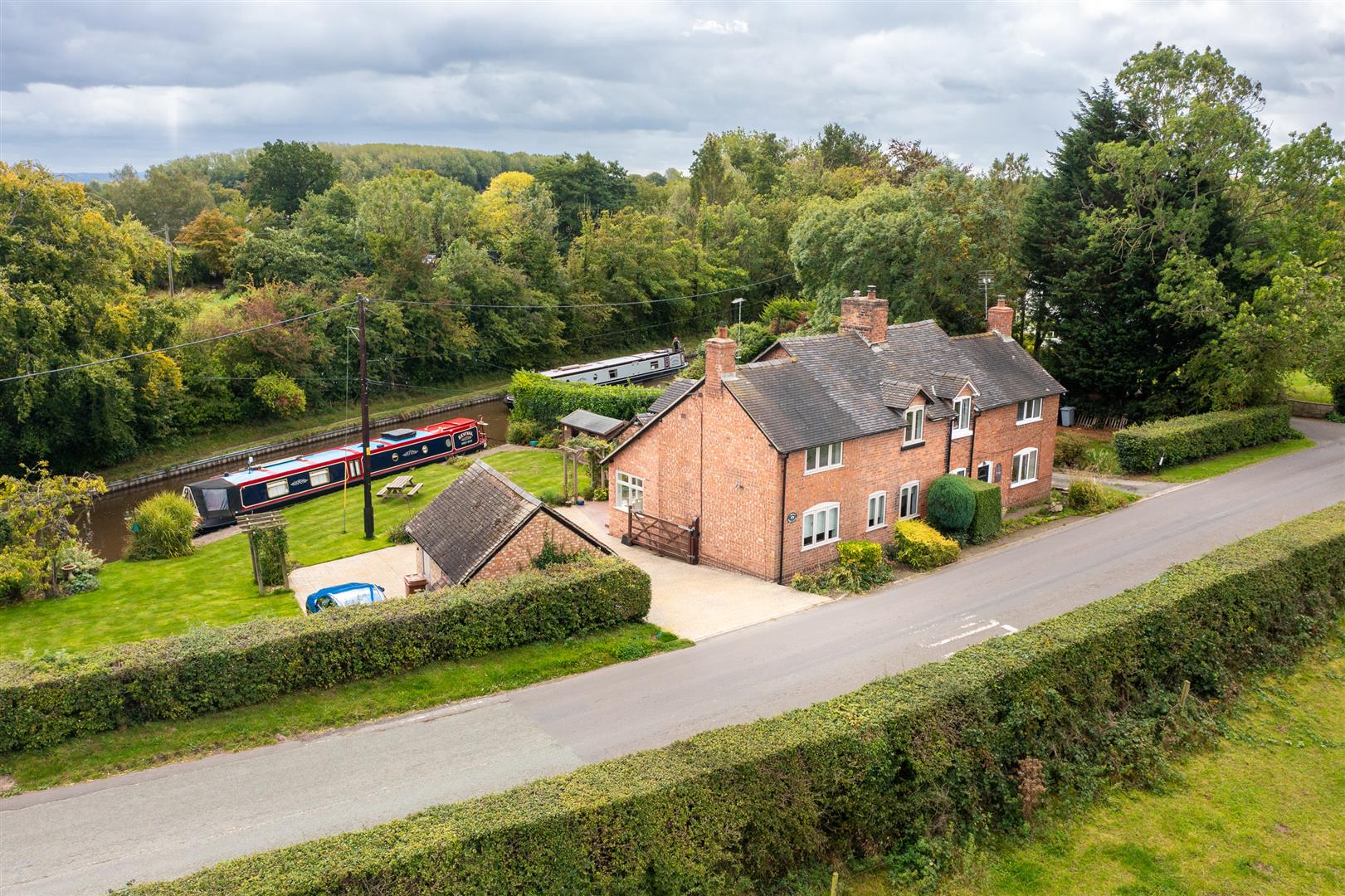 Swanley Bridge Cottage, Springe Lane, Swanley, Nantwich